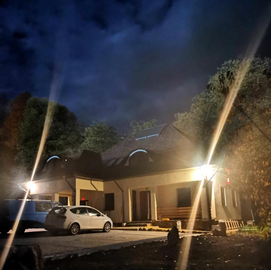 Provence Suceava Hotel Exterior photo