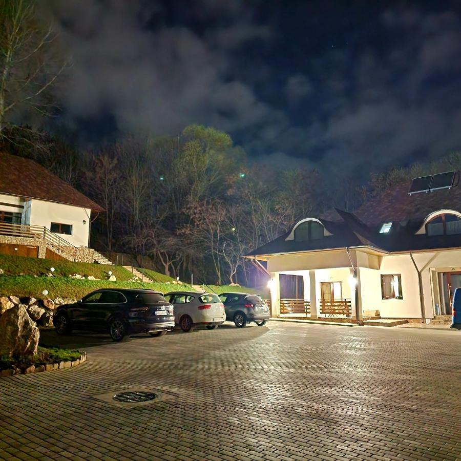 Provence Suceava Hotel Exterior photo